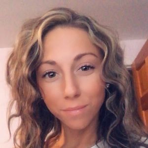 Meet your Posher, Emilee